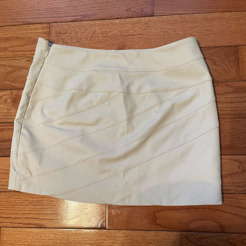 Express faux leather white mini skirt size 4